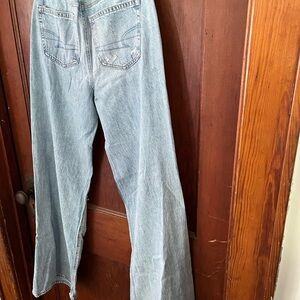 American Eagle Baggy Wide Leg Jeans Light Distressed Super High Rise Size 0 EUC